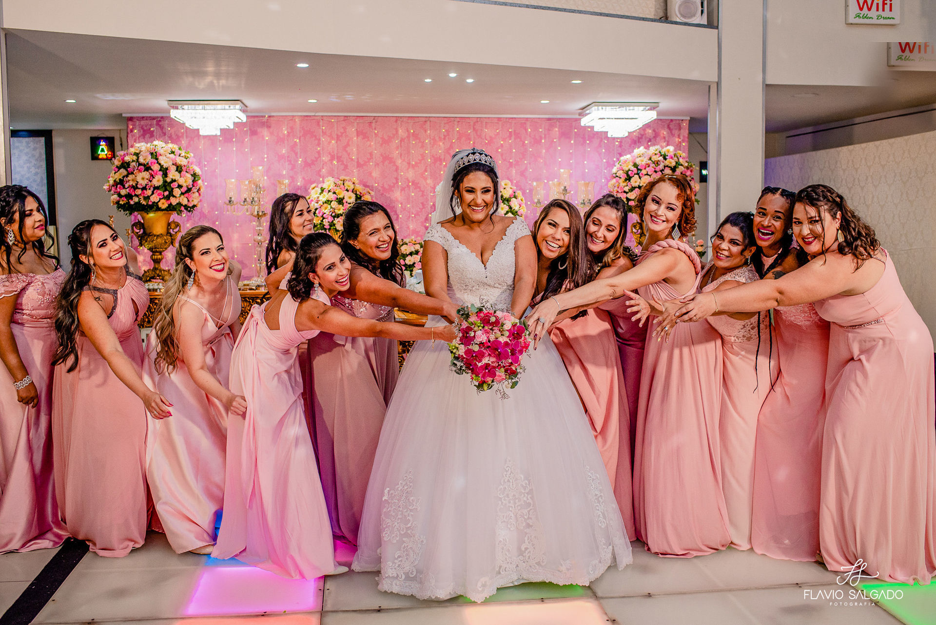 Foto Cores Para Vestido de Madrinhas de Casamento Foto Cores Para Vestido de Madrinhas de Casamento - Imagem 17